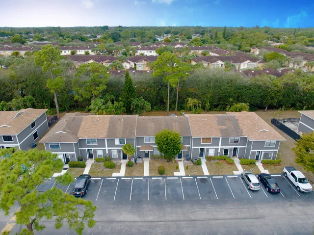 $1,975 | 799 Hill Drive, Unit D, West Palm Beach, FL 33415