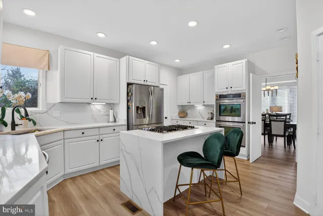 $1,350,000 | 11300 Water Pointe Circle, Reston, VA 20194