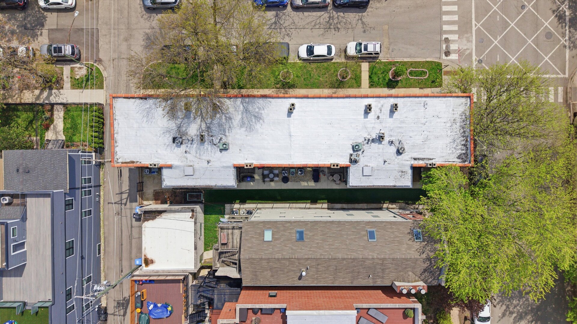 1958 West George Street, Unit 1 Chicago, IL 60657 - Photo 25 of 30 an aerial view of residential houses with outdoor space