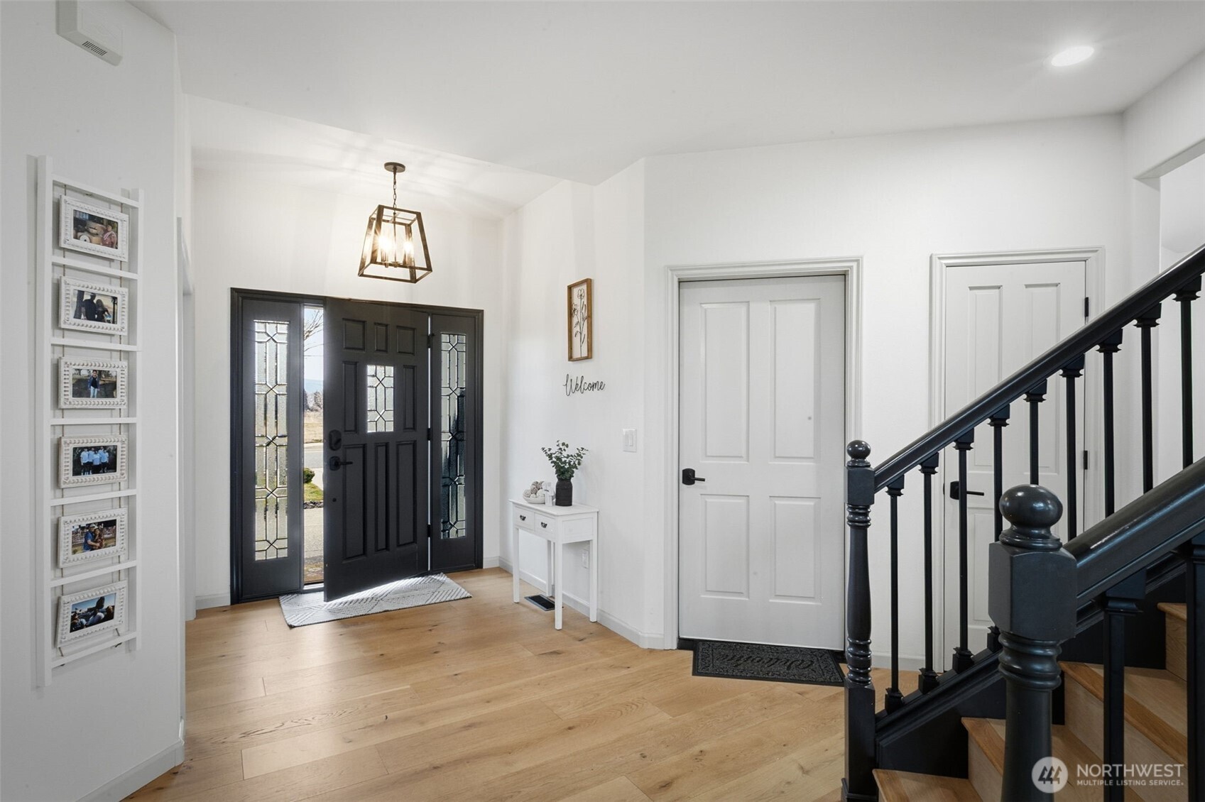 9503 Occidental Road Yakima, WA 98903 - Photo 3 of 40