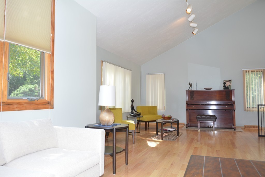 33 Larason Farm Road, Unit 33 Sharon, MA 02067 - Photo 12 of 22 Gallery Image 12