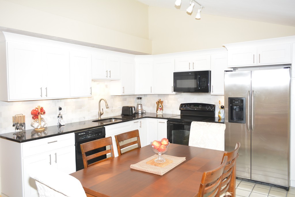 33 Larason Farm Road, Unit 33 Sharon, MA 02067 - Photo 2 of 22 Gallery Image 2