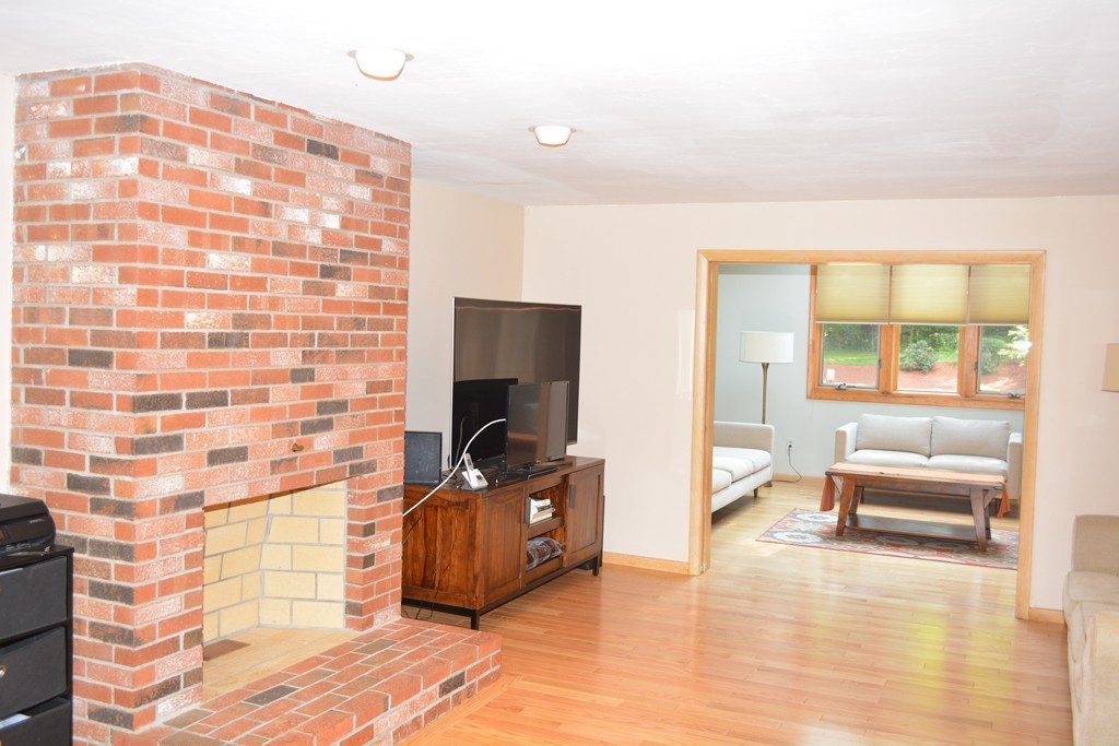 33 Larason Farm Road, Unit 33 Sharon, MA 02067 - Photo 5 of 22 Gallery Image 5
