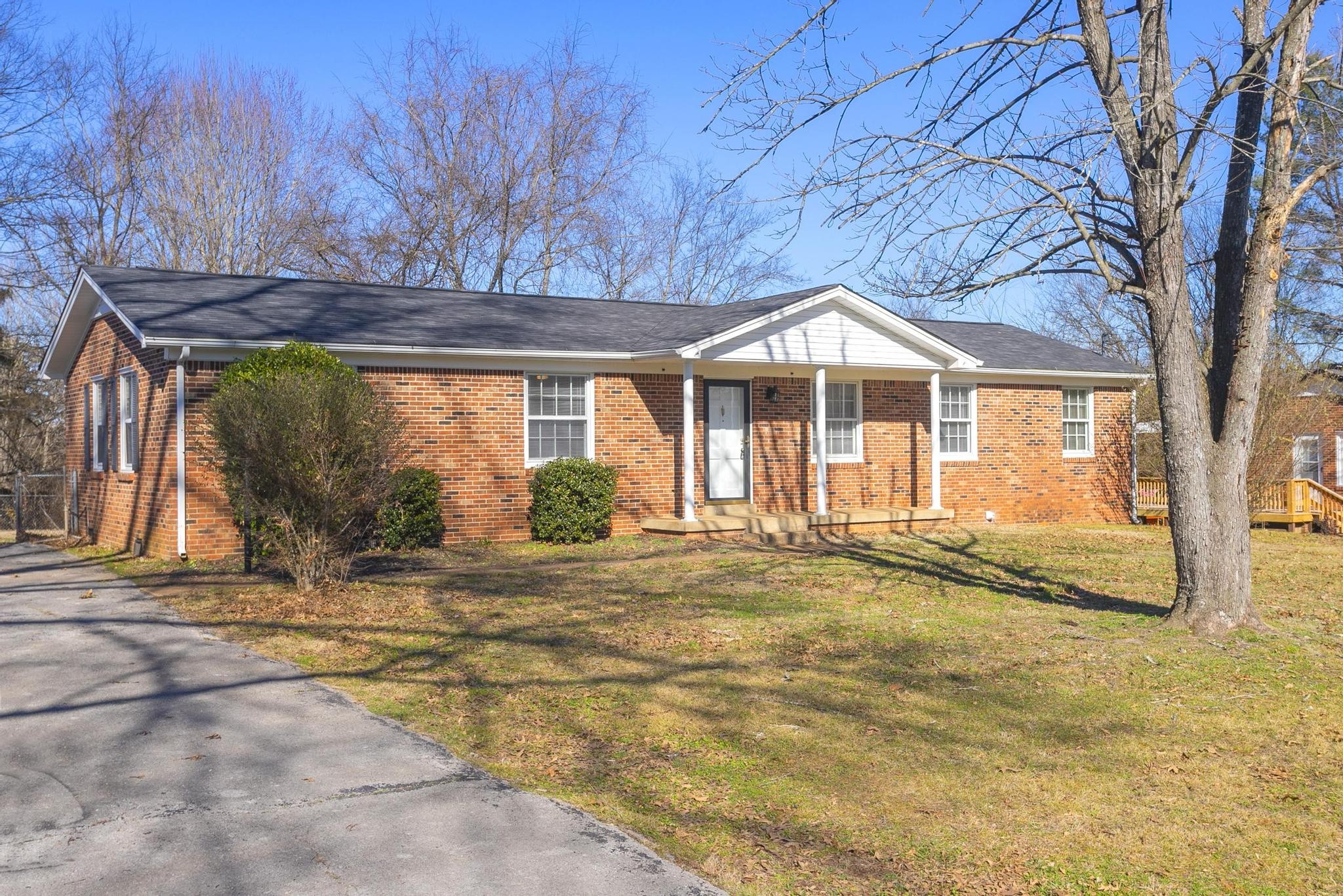 216 Hampton Road Columbia, TN 38401 - Photo 1 of 56 Gallery Image 1