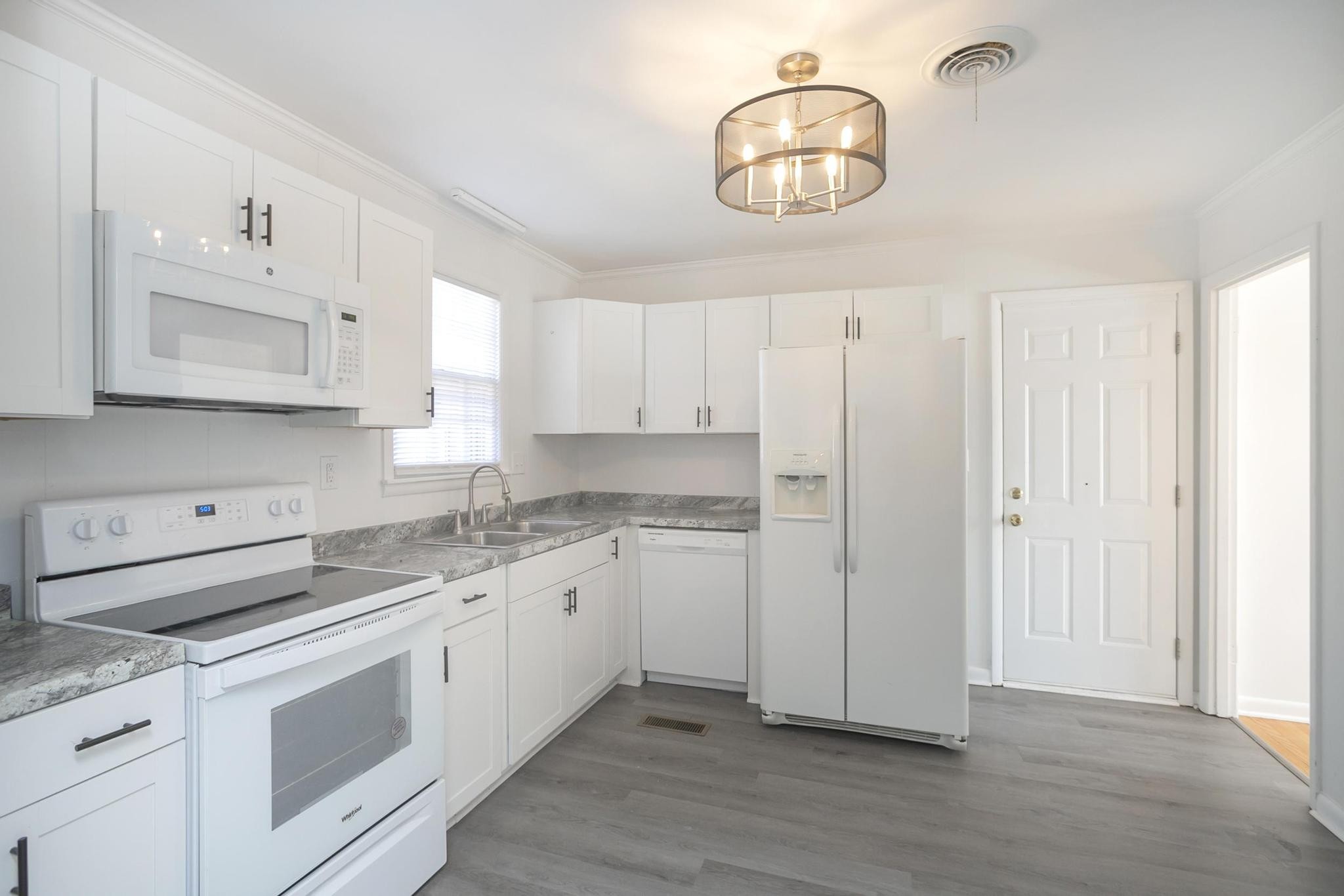 216 Hampton Road Columbia, TN 38401 - Photo 17 of 56 Gallery Image 17