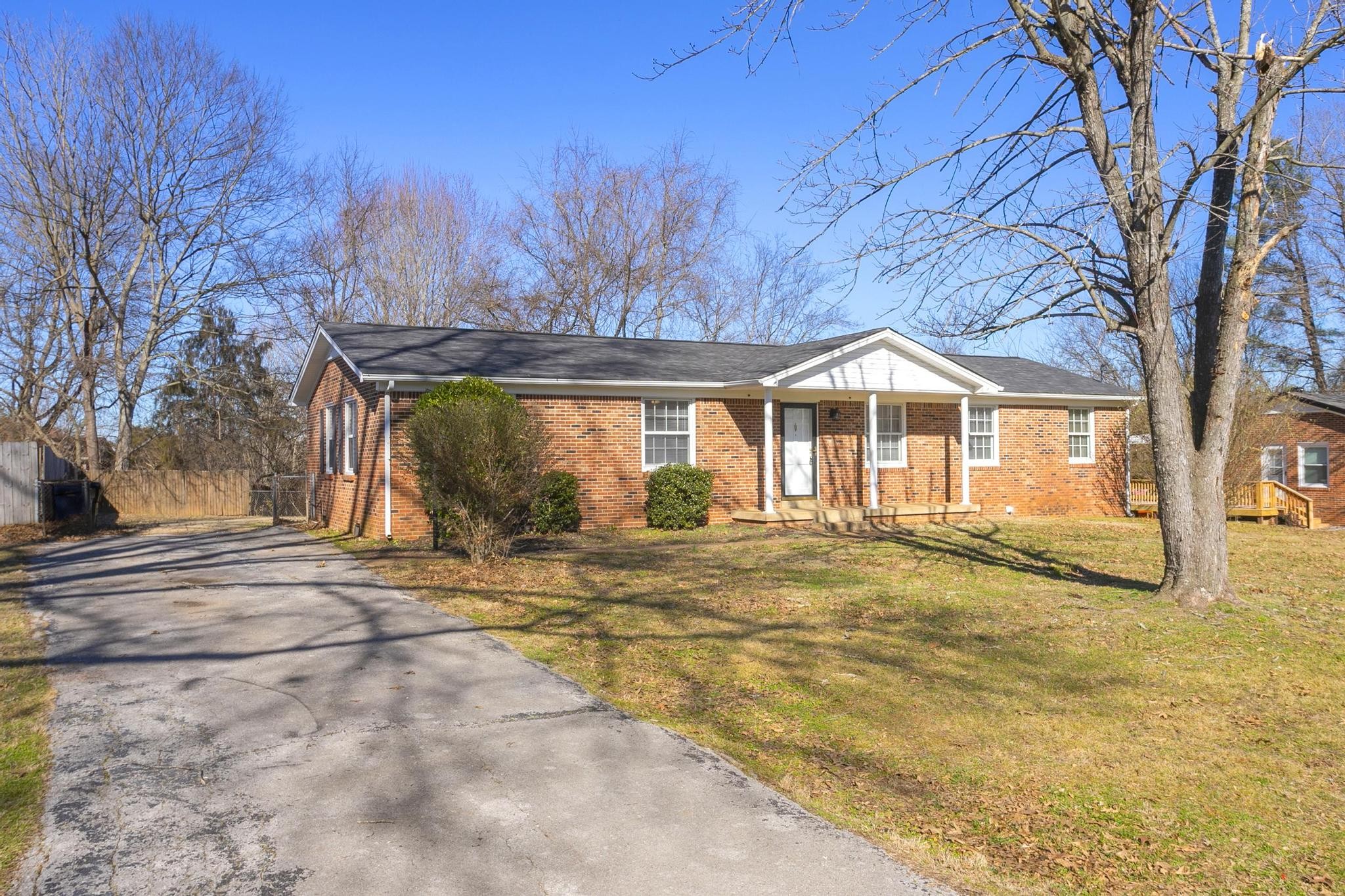 216 Hampton Road Columbia, TN 38401 - Photo 6 of 56 Gallery Image 6