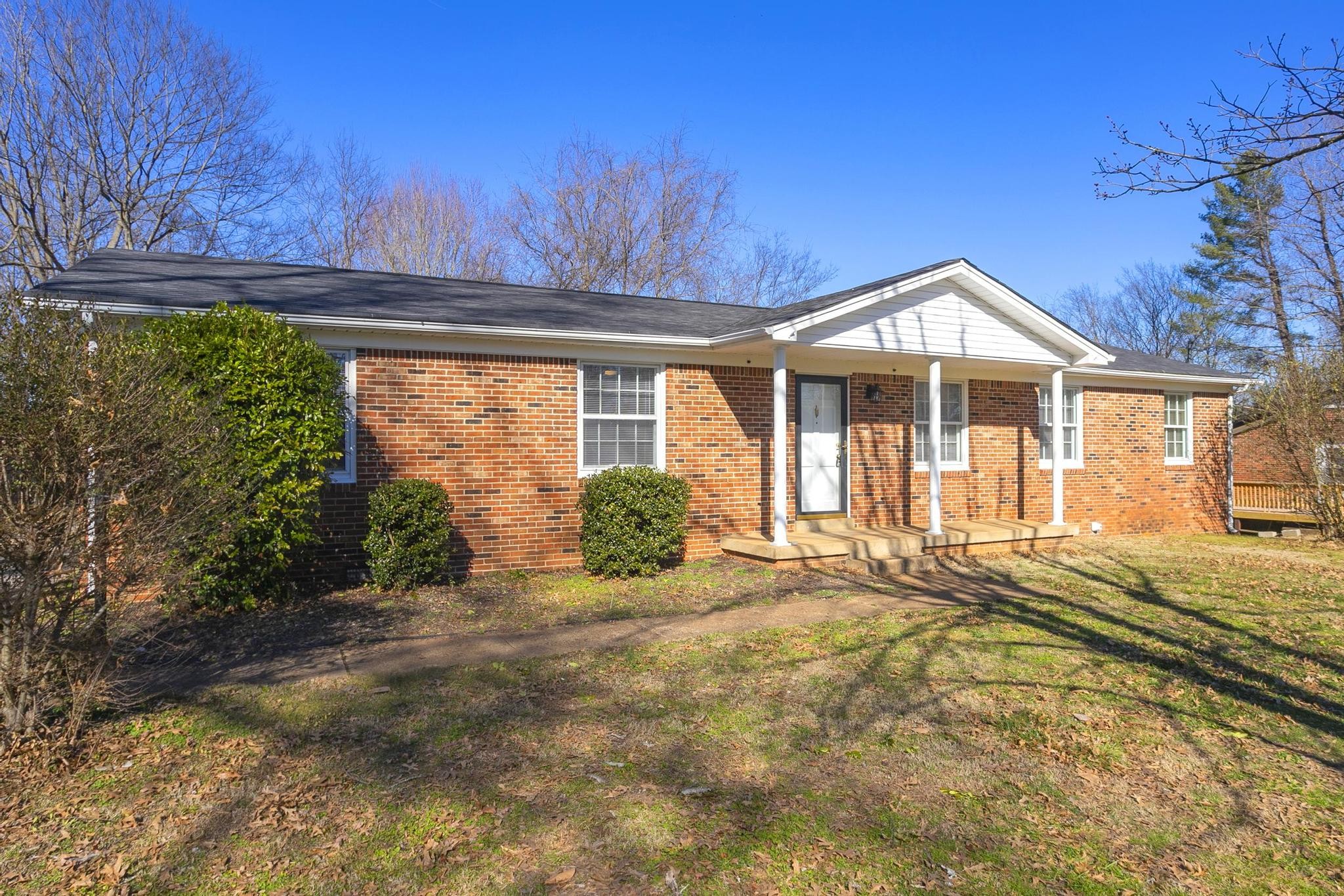 216 Hampton Road Columbia, TN 38401 - Photo 7 of 56 Gallery Image 7