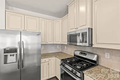 $450,000 | 2435 Alyssa Lane, Charlotte, NC 28208