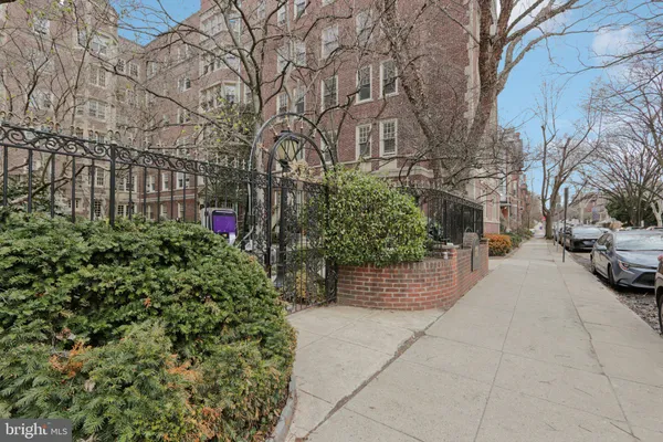 $229,000 | 4621 Pine Street, Unit G411, Philadelphia, PA 19143