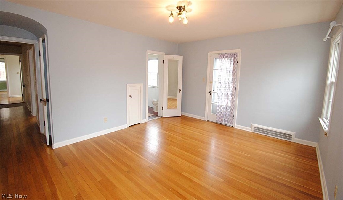 3376 Daleford Road Cleveland, OH 44120 - Photo 22 of 35 BEDROOM 2 IS HAS A WALK-IN CLOSET AND IS ADJACENT TO JACK AND JILL BATHROOM