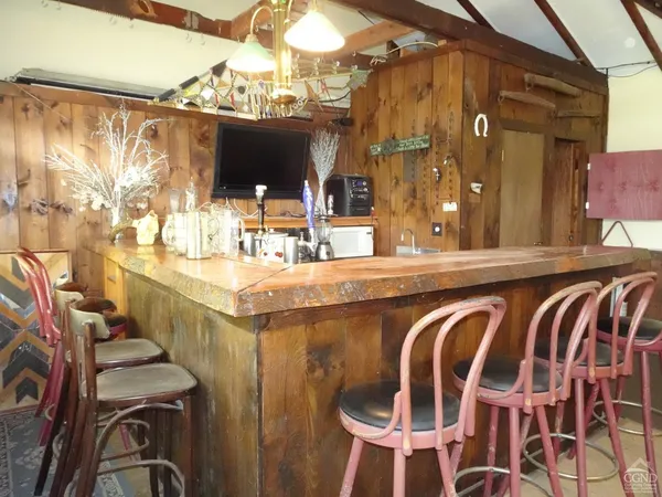 $2,500 | 77 10 Broeck Avenue, Hudson, NY 12534