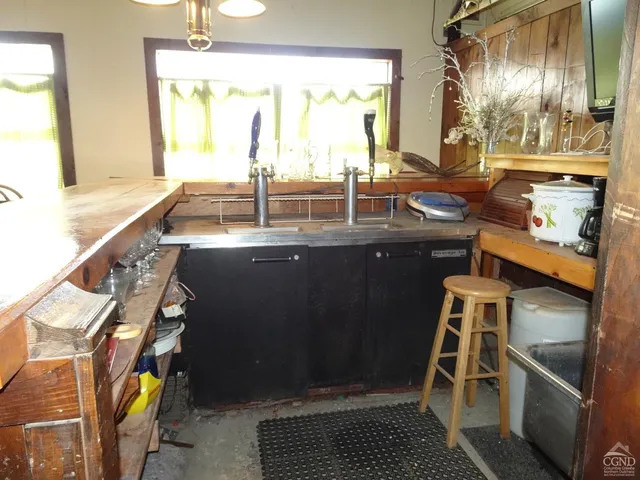 $2,500 | 77 10 Broeck Avenue, Hudson, NY 12534