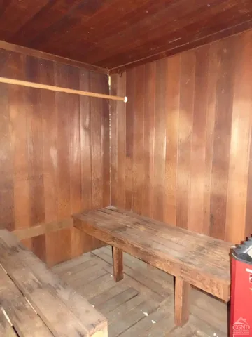 $2,500 | 77 10 Broeck Avenue, Hudson, NY 12534