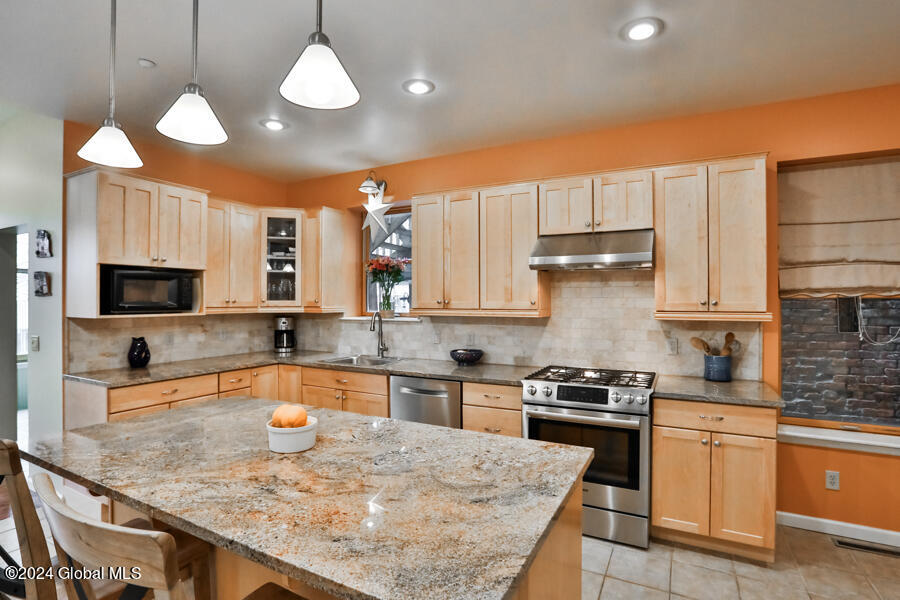 159 1st Street Troy, NY 12180 - Photo 13 of 52 159-1st-21