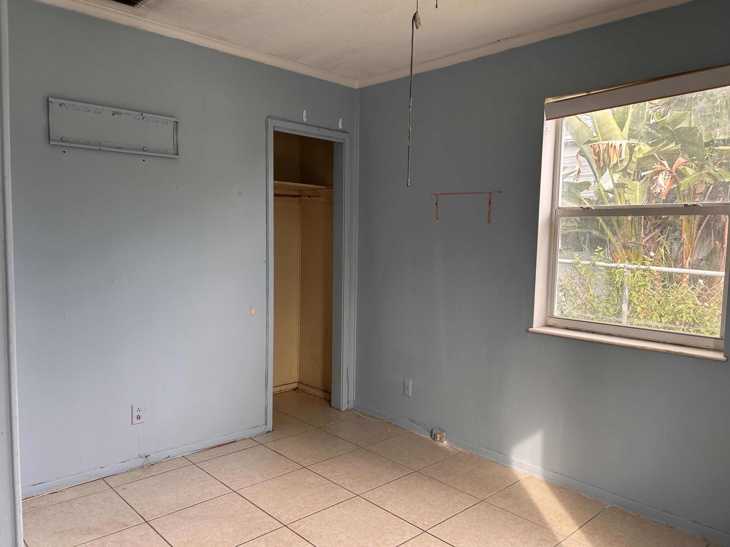 840 West 2nd Street Riviera Beach, FL 33404 - Photo 5 of 16 2nd Bed 840 W 2nd St Riviera Beach