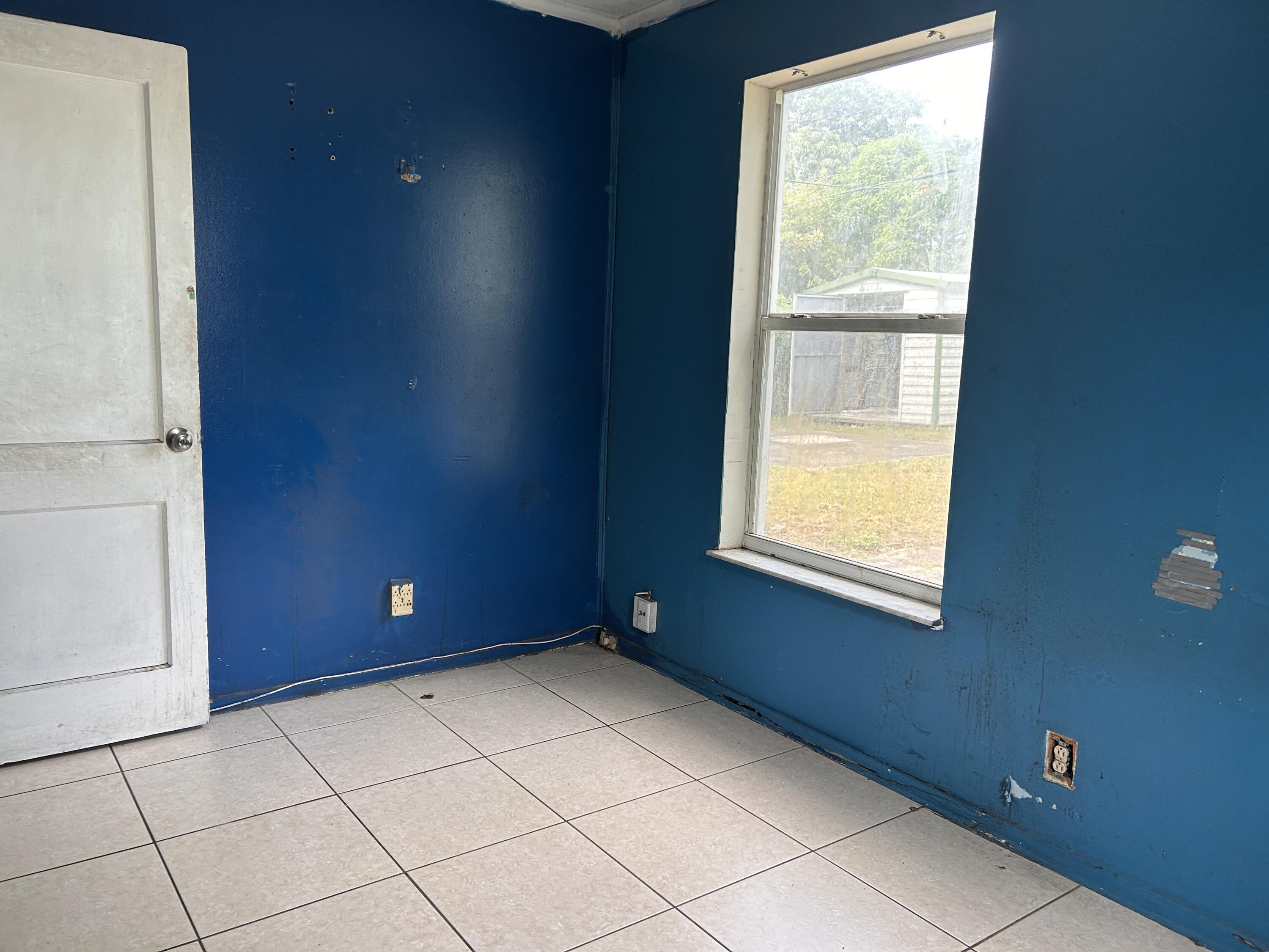 840 West 2nd Street Riviera Beach, FL 33404 - Photo 6 of 16 3rd Bed 840 W 2nd St Riviera Beach