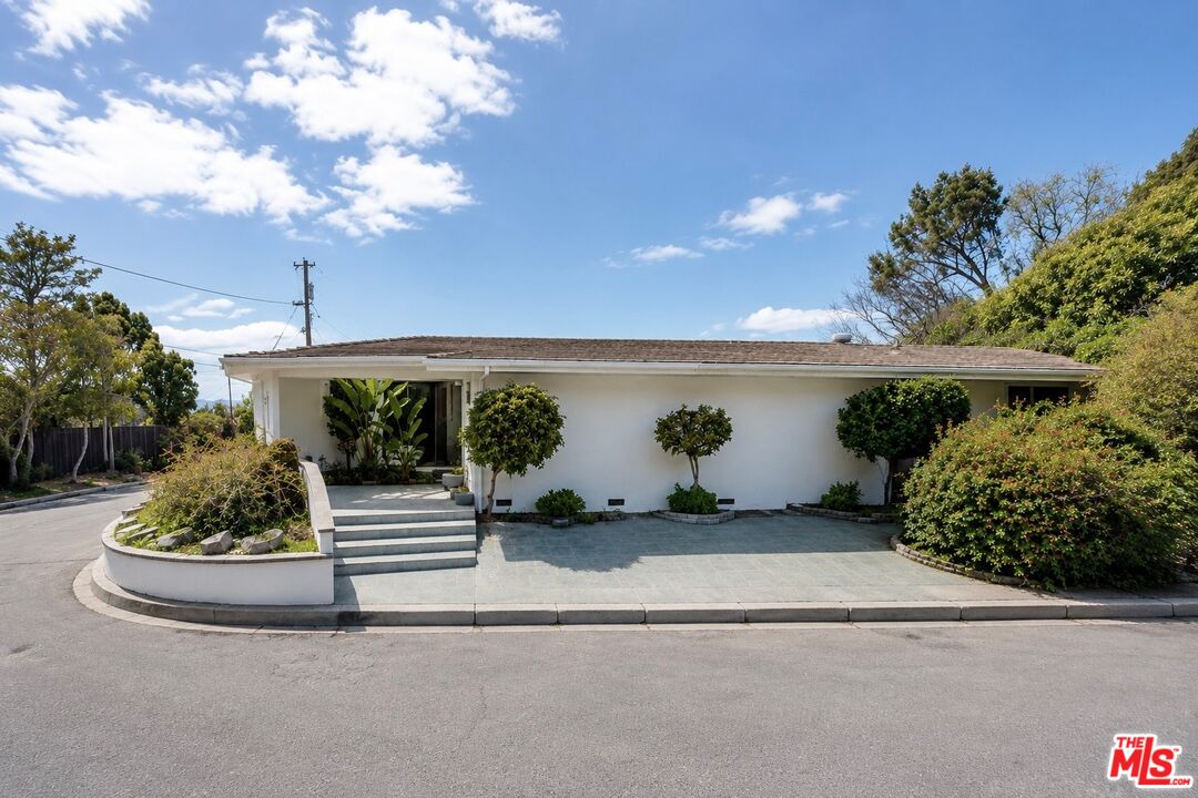 12250 Canna Road Los Angeles, CA 90049 - Photo 9 of 9