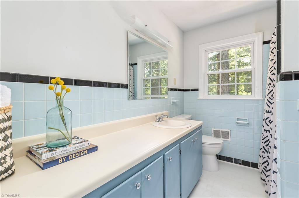 705 Longbow Road Winston-Salem, NC 27104 - Photo 13 of 28 Gallery Image 13