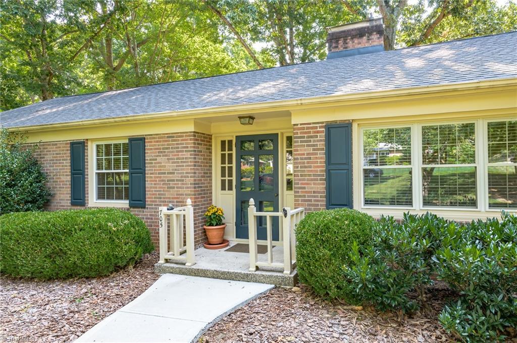 705 Longbow Road Winston-Salem, NC 27104 - Photo 4 of 28 Gallery Image 4