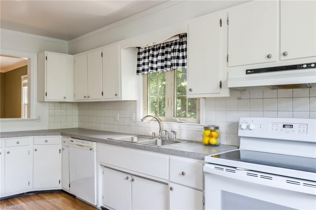 705 Longbow Road Winston-Salem, NC 27104 - Photo 9 of 28 Gallery Image 9