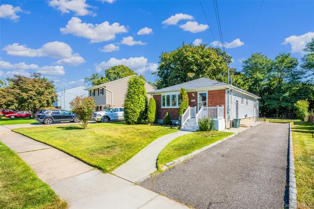 $738,000 | 1253 Raymond Road, North Bellmore, NY 11710