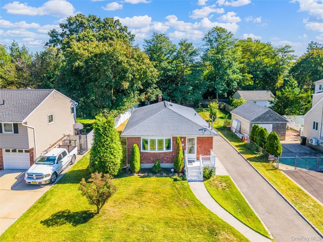 $738,000 | 1253 Raymond Road, North Bellmore, NY 11710