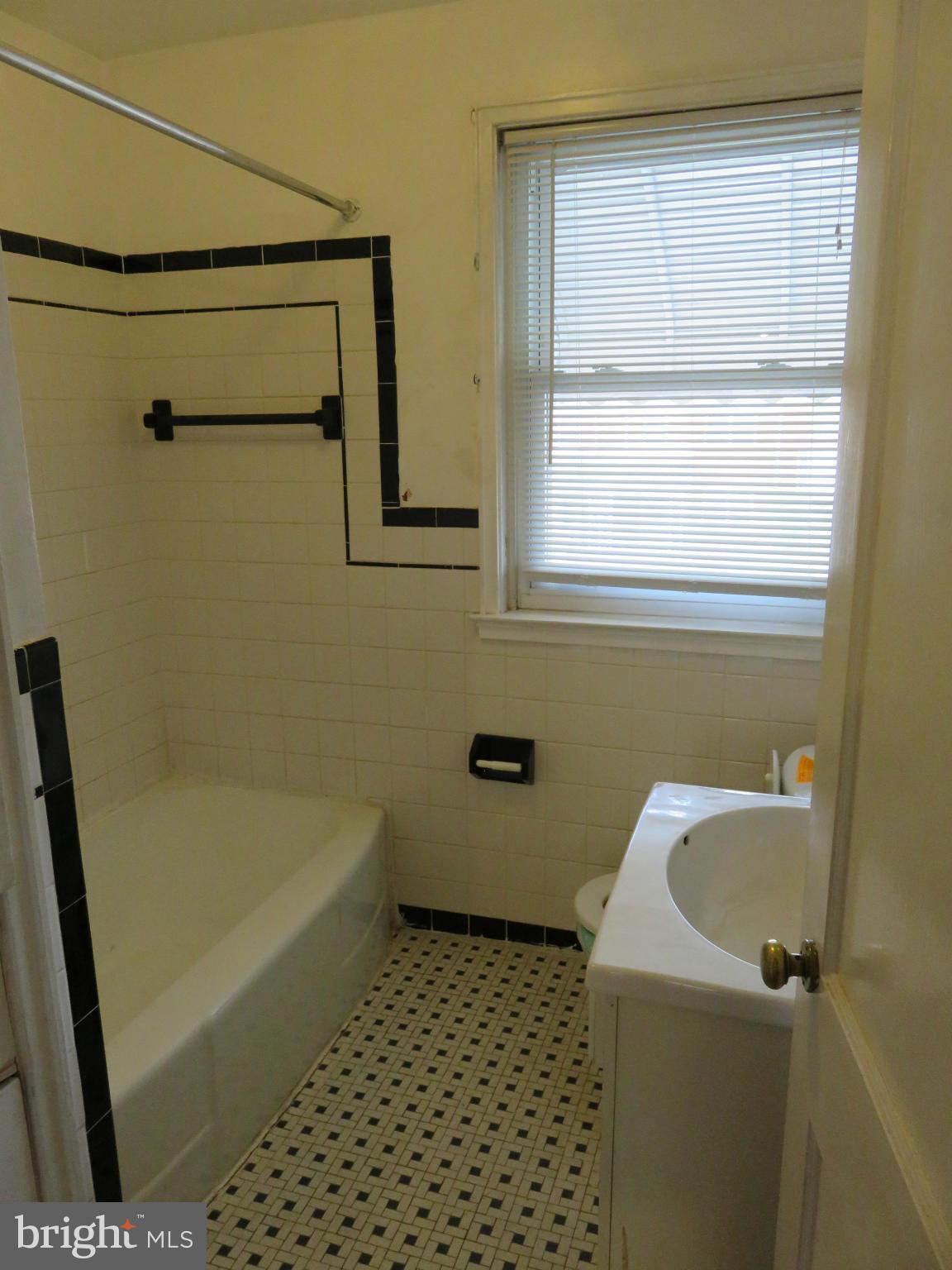 1922 Burnwood Road Baltimore, MD 21239 - Photo 9 of 13 Bath