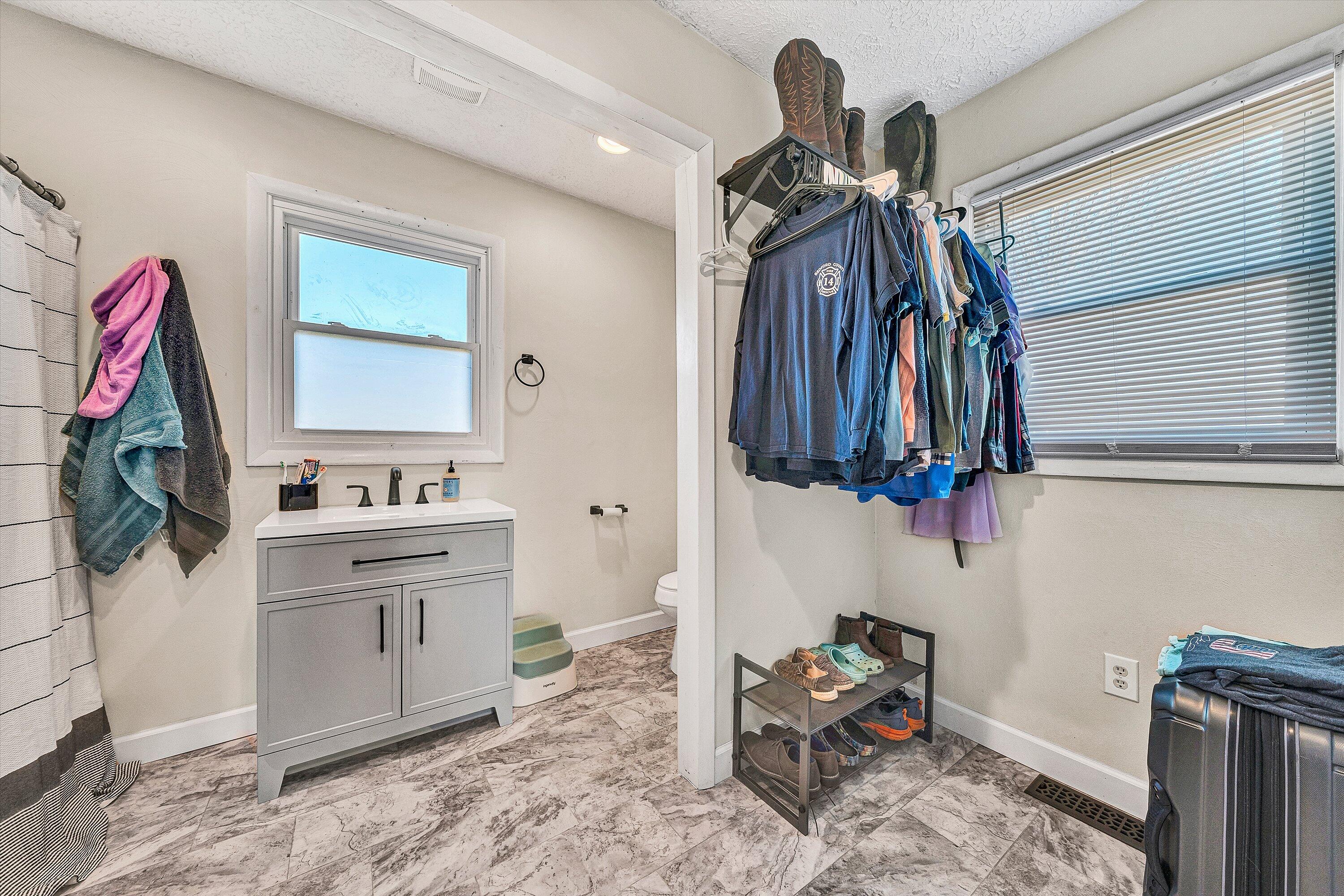 4654 Rucker Road Moneta, VA 24121 - Photo 18 of 24 IMG_9562