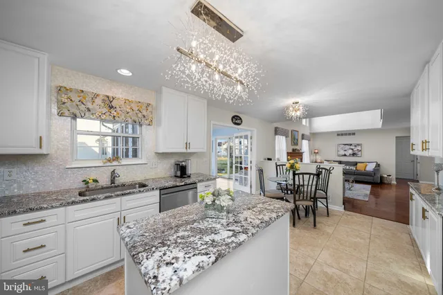 $599,999 | 18 Savoy Road, Newark, DE 19702