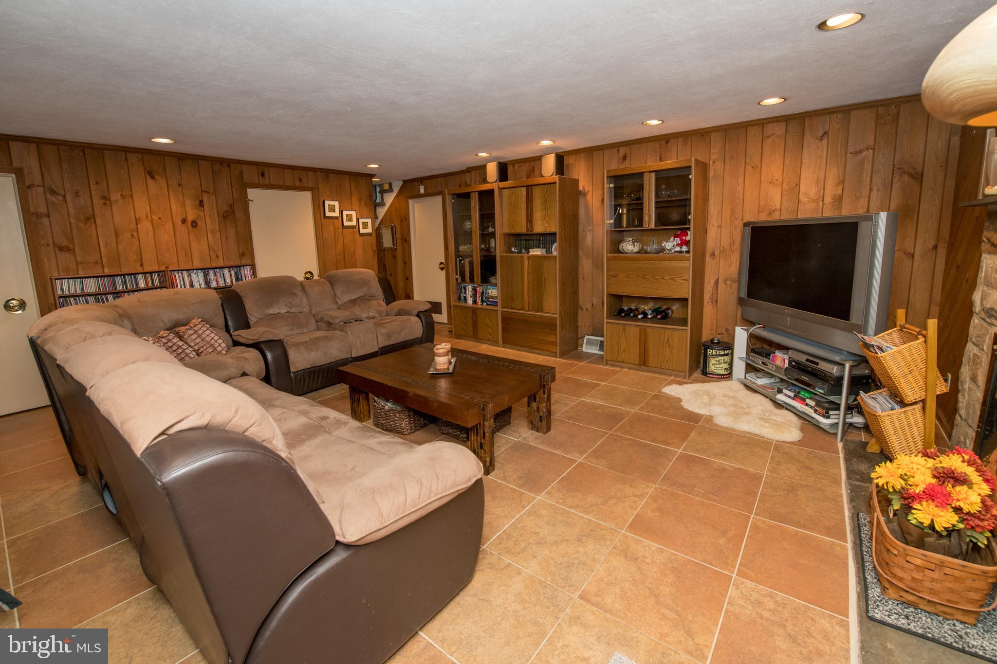 56 Durand Road Huntingdon Valley, PA 19006 - Photo 19 of 43
