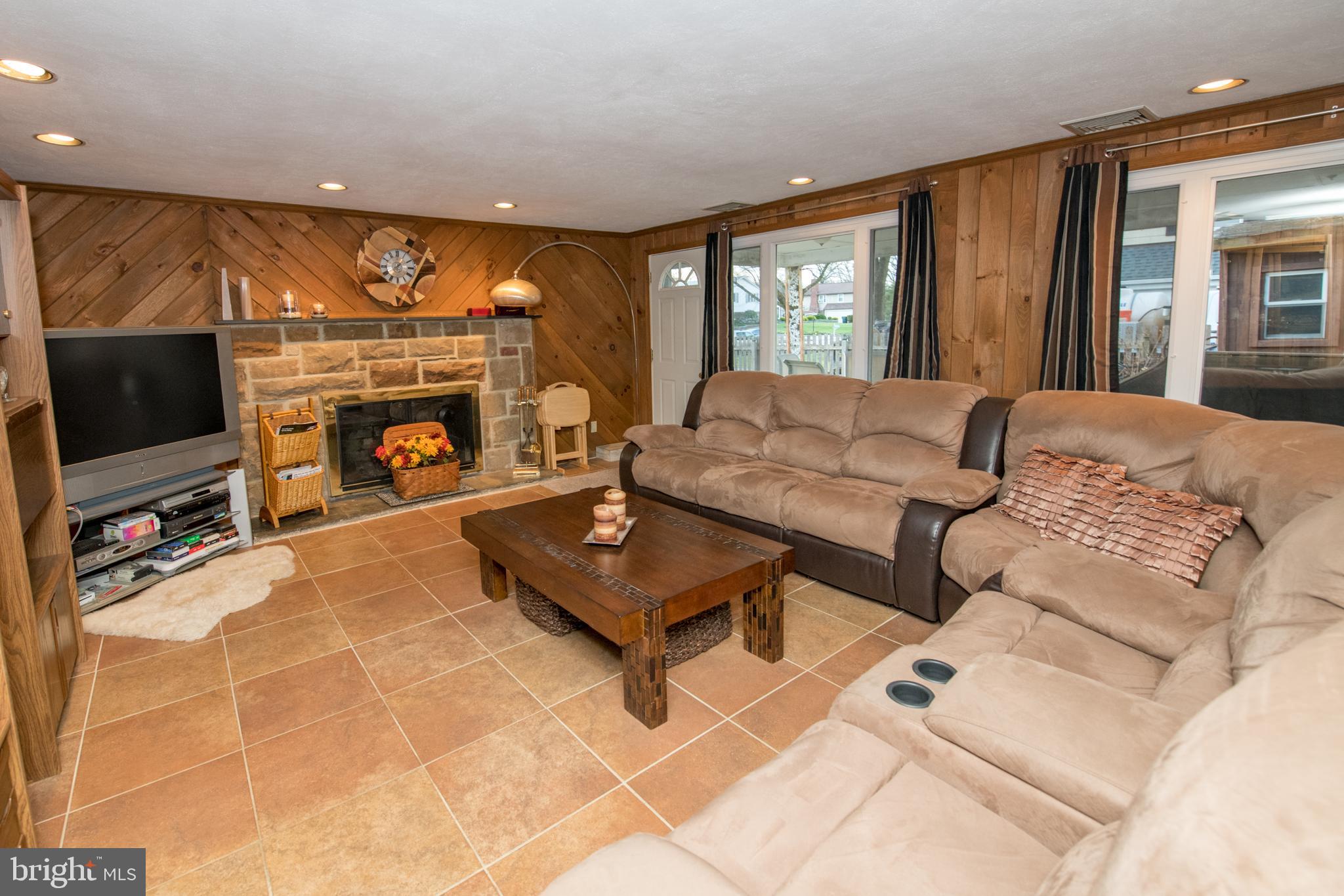 56 Durand Road Huntingdon Valley, PA 19006 - Photo 22 of 43