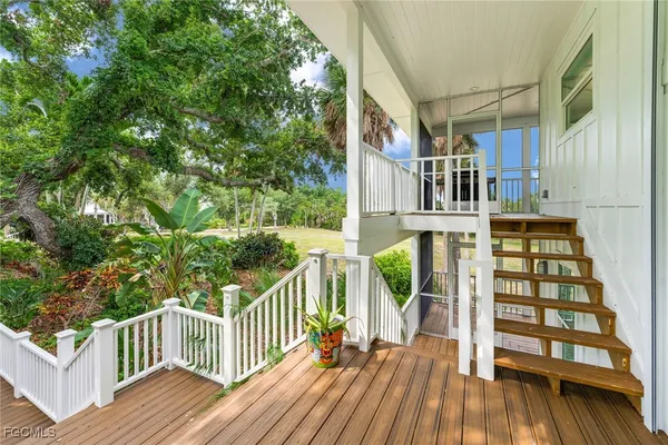 $2,150,000 | 328 Useppa Island, Bokeelia, FL 33922