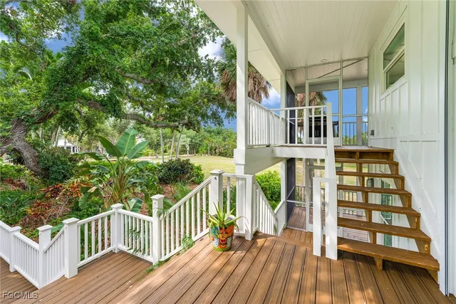 a view of a pathway in a garden