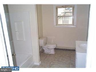 5 River Road Delran, NJ 08075 - Photo 8 of 9 Bathroom