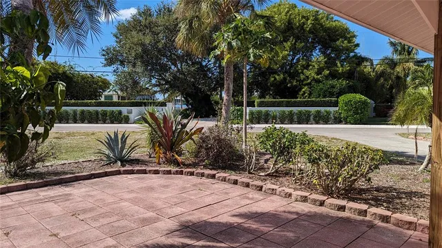 $4,950 | 2500 Bayshore Road, Nokomis, FL 34275