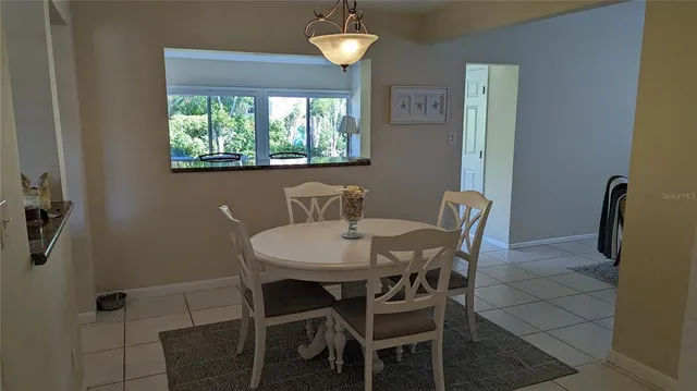 $4,950 | 2500 Bayshore Road, Nokomis, FL 34275