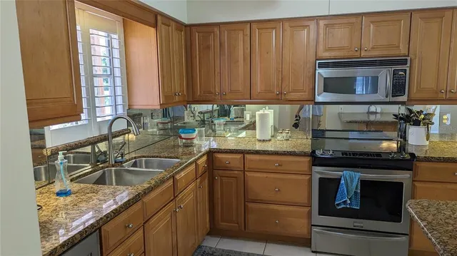 $4,950 | 2500 Bayshore Road, Nokomis, FL 34275