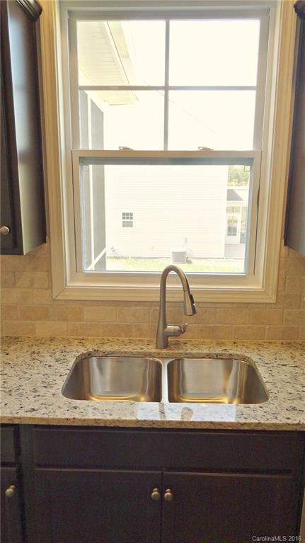 8946 Inverness Bay Road Charlotte, NC 28278 - Photo 9 of 24 Gallery Image 9