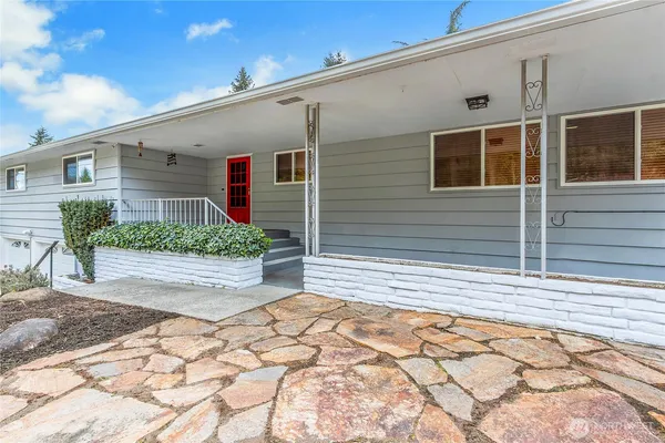 $599,900 | 424 Ranger Drive Southeast, Lacey, WA 98503