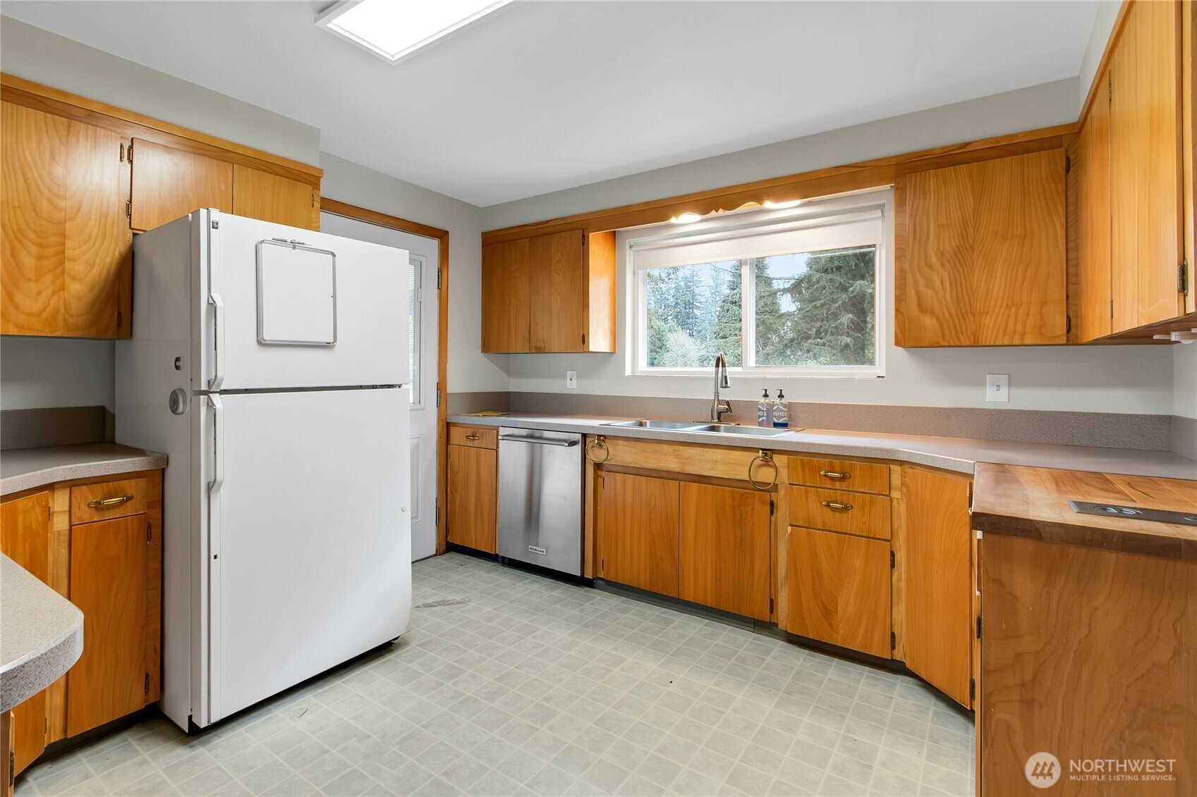 424 Ranger Drive Southeast Lacey, WA 98503 - Photo 8 of 30