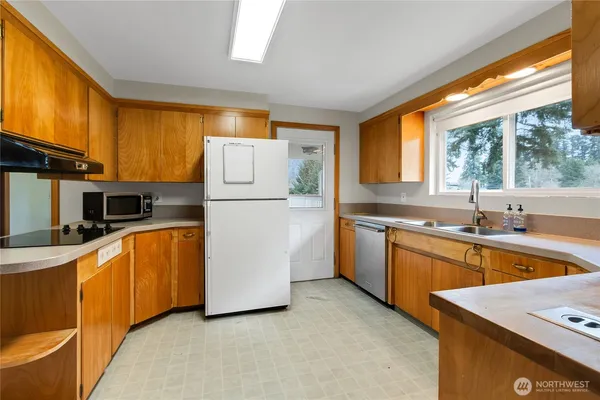 $599,900 | 424 Ranger Drive Southeast, Lacey, WA 98503