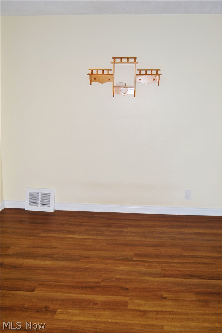 5158 Bridgewater Road Cleveland, OH 44124 - Photo 4 of 13 Gallery Image 4