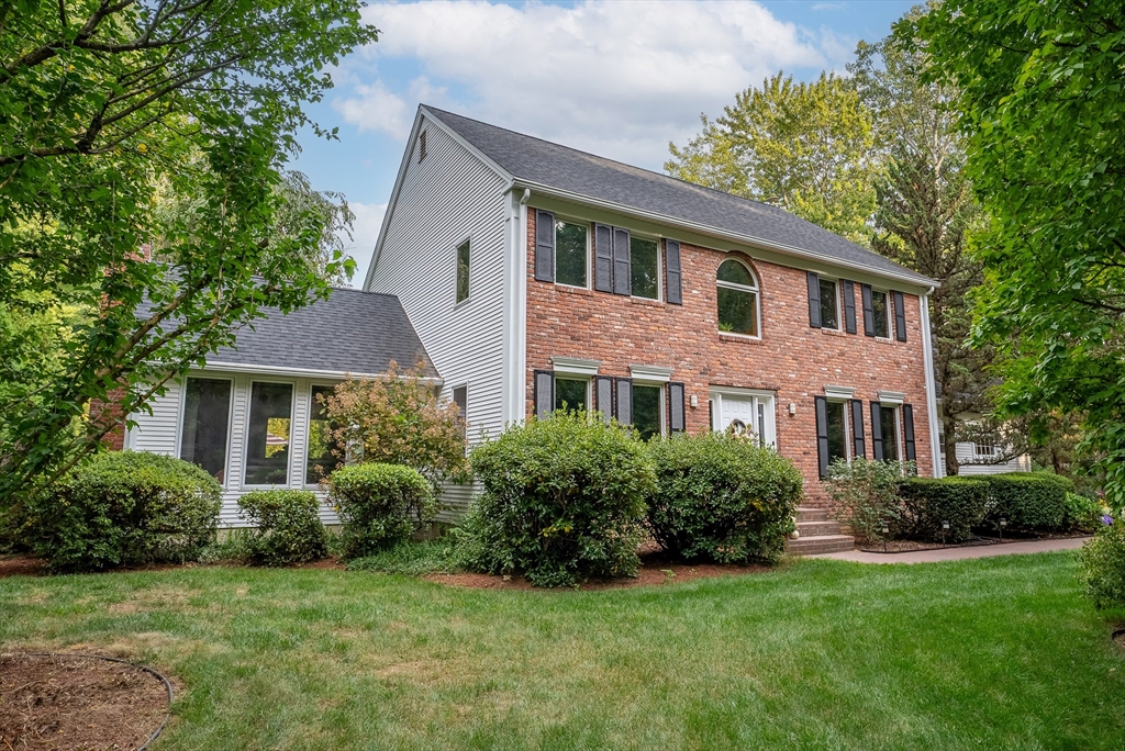 131 Bates Road Westfield, MA 01085 - Photo 1 of 39 Gallery Image 1