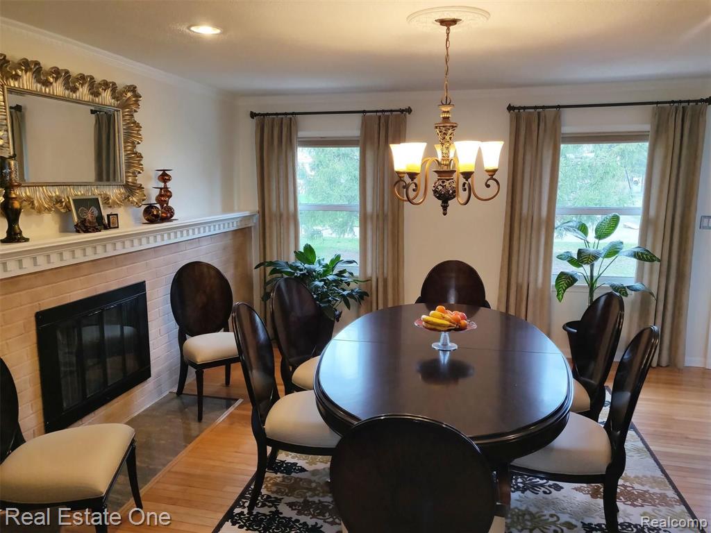 32064 Bonnet Hill Road Farmington Hills, MI 48334 - Photo 4 of 29