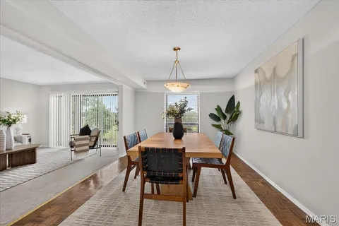 $249,900 | 564 Sarah Lane, Unit 104, St. Louis, MO 63141