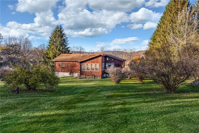 $335,000 | 260 Southside Drive, Oneonta, NY 13820