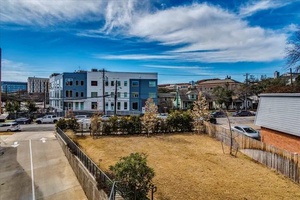 $4,000 | 3000 Duval Street, Unit 102, Austin, TX 78705