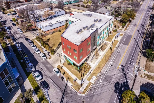 $4,000 | 3000 Duval Street, Unit 102, Austin, TX 78705