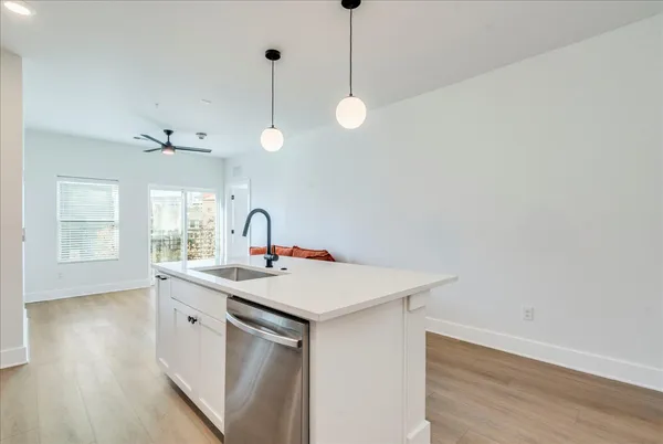 $4,000 | 3000 Duval Street, Unit 102, Austin, TX 78705
