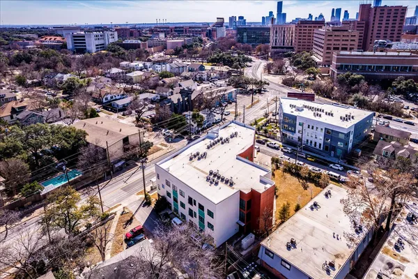 $4,000 | 3000 Duval Street, Unit 102, Austin, TX 78705
